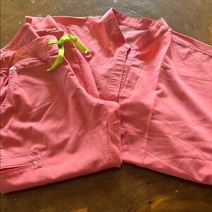 Limited Edition, Figs Scrub Set Coral Color like new!